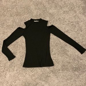 Green and black cold shoulder